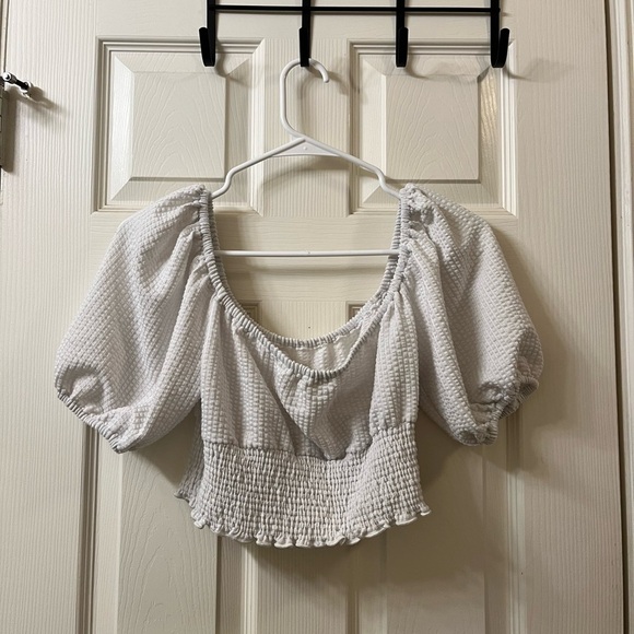 ALTAR’D STATE WHITE CROPPED PUFF SLEEVE TOP - Picture 2 of 4